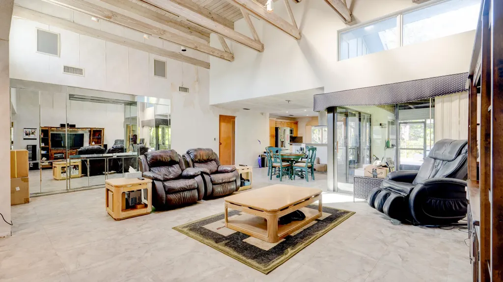 634 W Lakewoode Circle Delray Beach FL 33445
