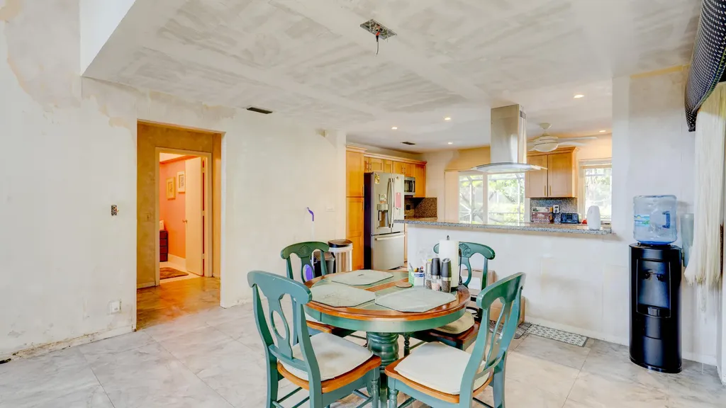 634 W Lakewoode Circle Delray Beach FL 33445