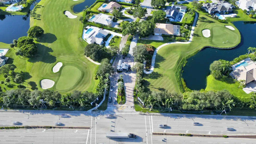 634 W Lakewoode Circle Delray Beach FL 33445