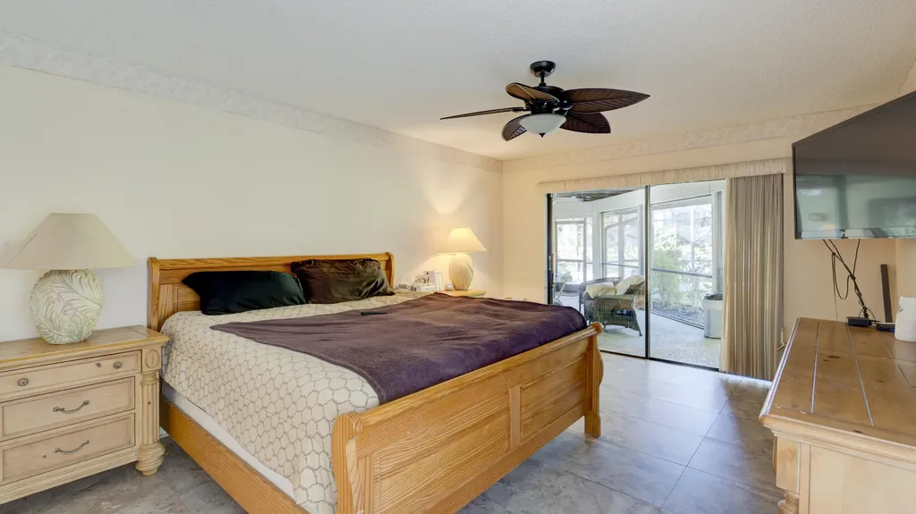 634 W Lakewoode Circle Delray Beach FL 33445