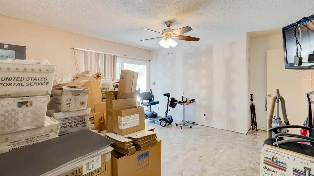 634 W Lakewoode Circle Delray Beach FL 33445