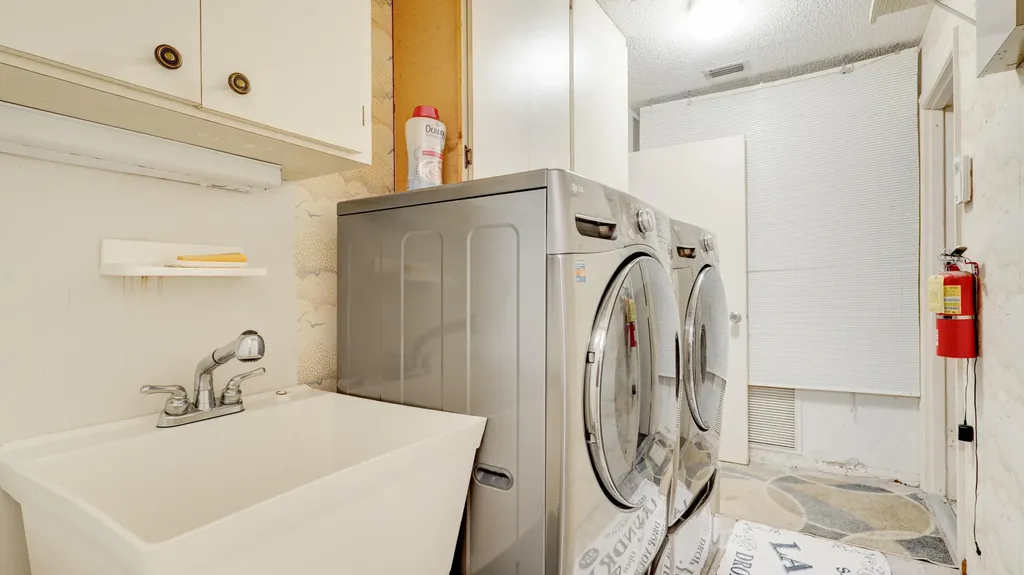 634 W Lakewoode Circle Delray Beach FL 33445