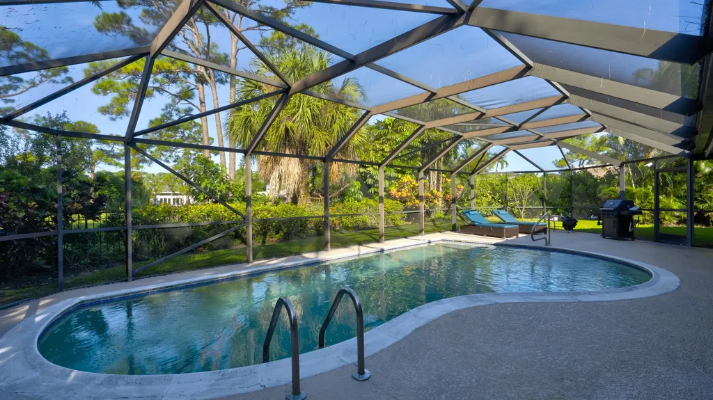 634 W Lakewoode Circle Delray Beach FL 33445