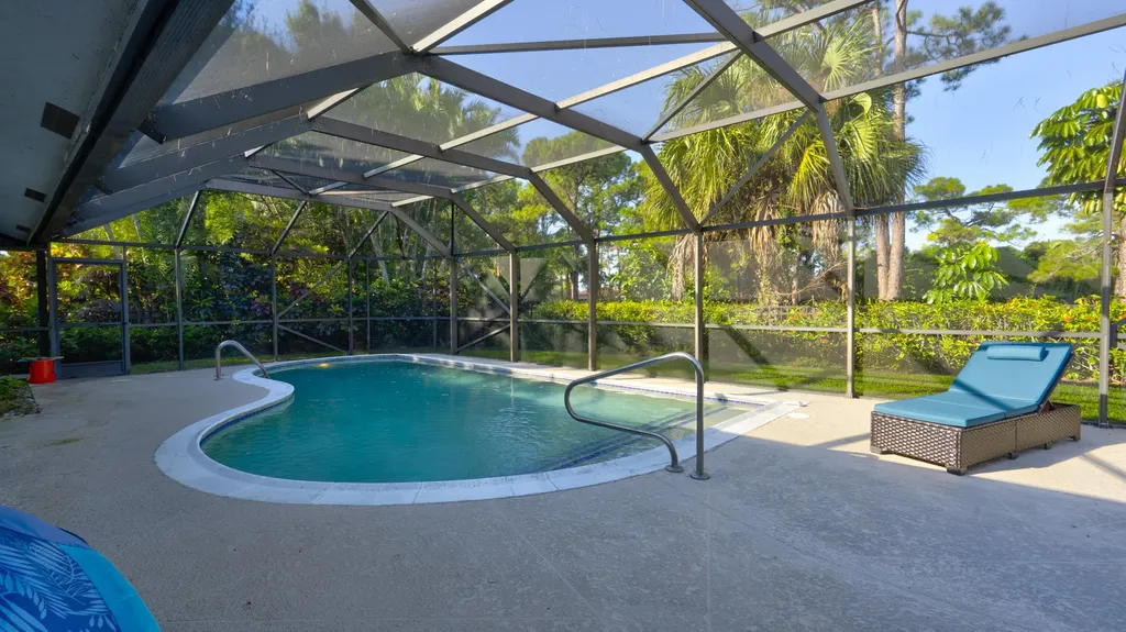 634 W Lakewoode Circle Delray Beach FL 33445