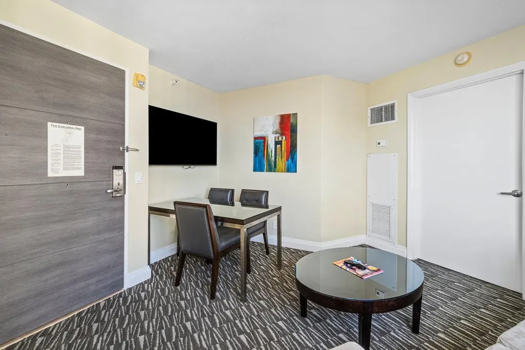 2670 E Sunrise Boulevard Fort Lauderdale FL 33304