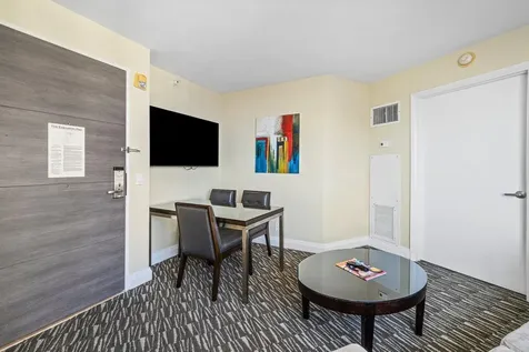 2670 E Sunrise Boulevard Fort Lauderdale FL 33304