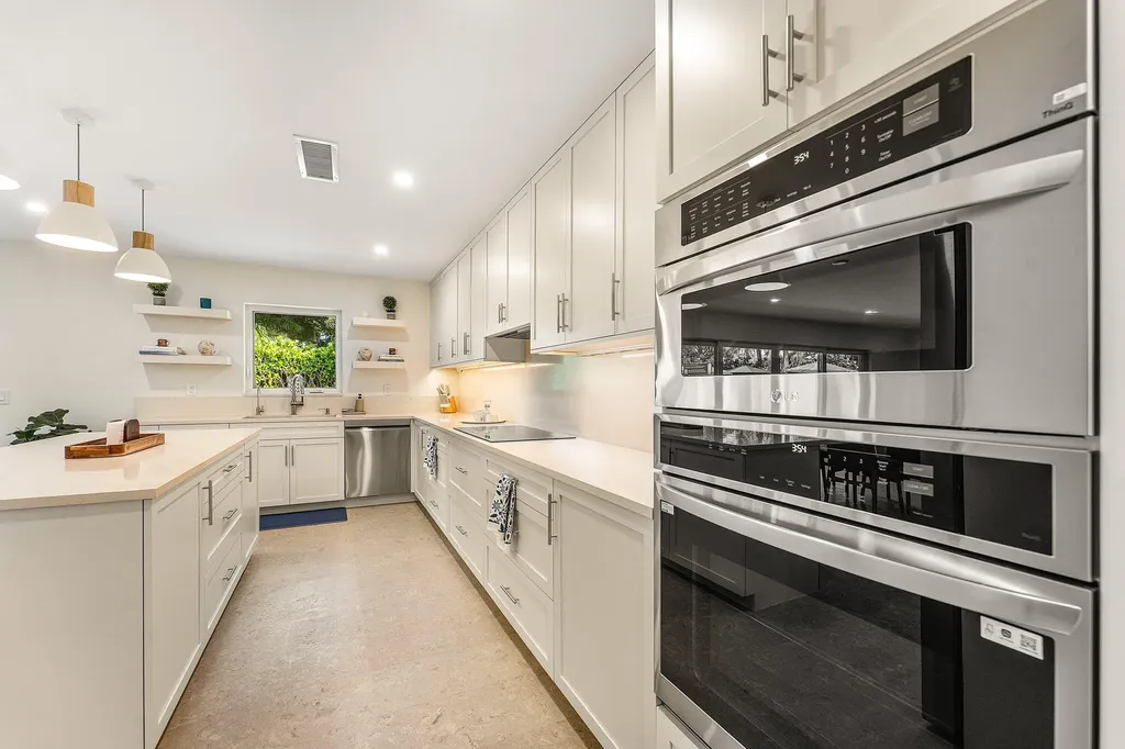1070 Marble Way Boca Raton FL 33432