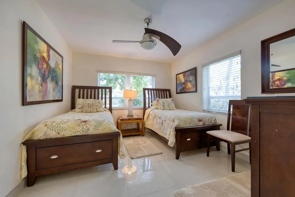 1225 Hillsboro Mile Hillsboro Beach FL 33062