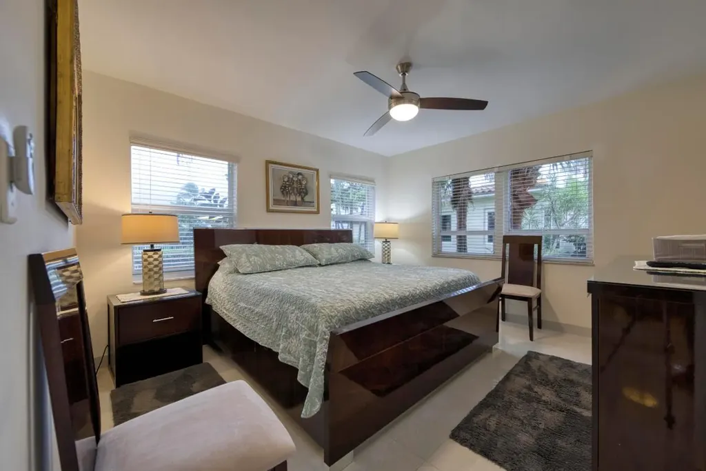 1225 Hillsboro Mile Hillsboro Beach FL 33062