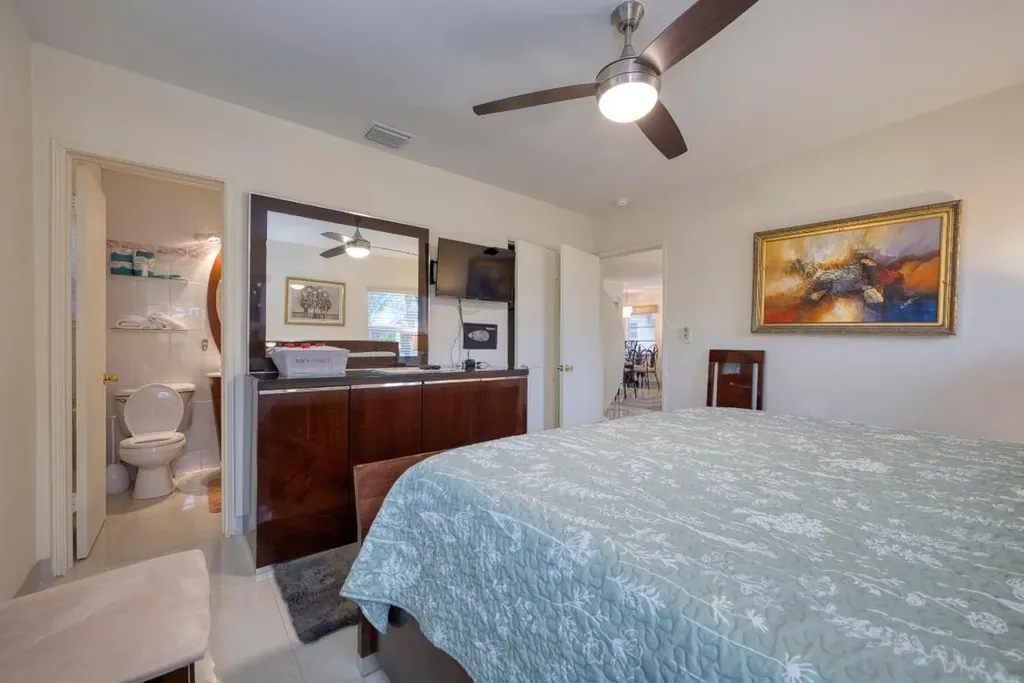 1225 Hillsboro Mile Hillsboro Beach FL 33062