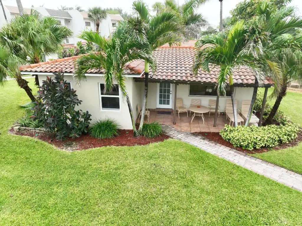 1225 Hillsboro Mile Hillsboro Beach FL 33062
