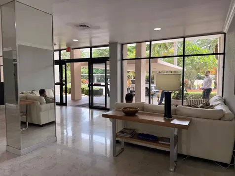 2425 Presidential Way West Palm Beach FL 33401