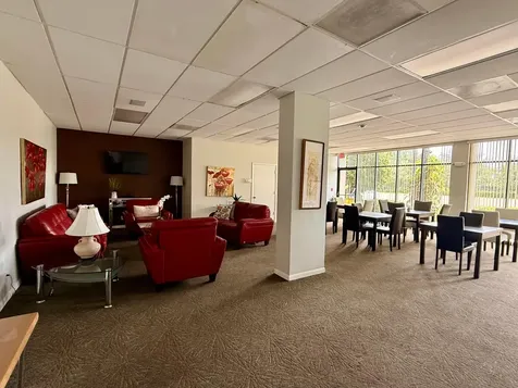 2425 Presidential Way West Palm Beach FL 33401