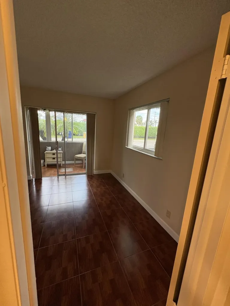 23 Flanders A Delray Beach FL 33484