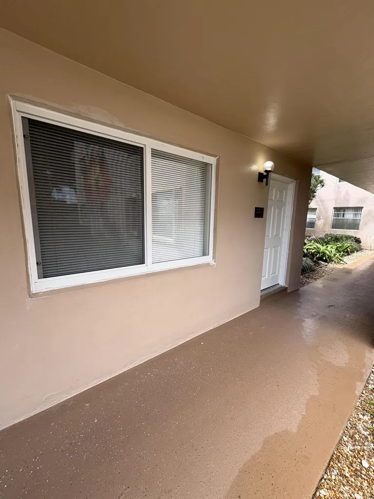 23 Flanders A Delray Beach FL 33484