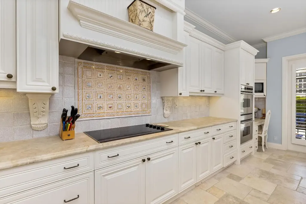 307 Everglade Avenue Palm Beach FL 33480