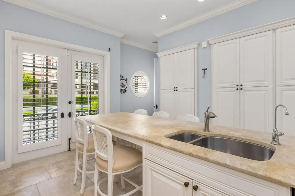 307 Everglade Avenue Palm Beach FL 33480