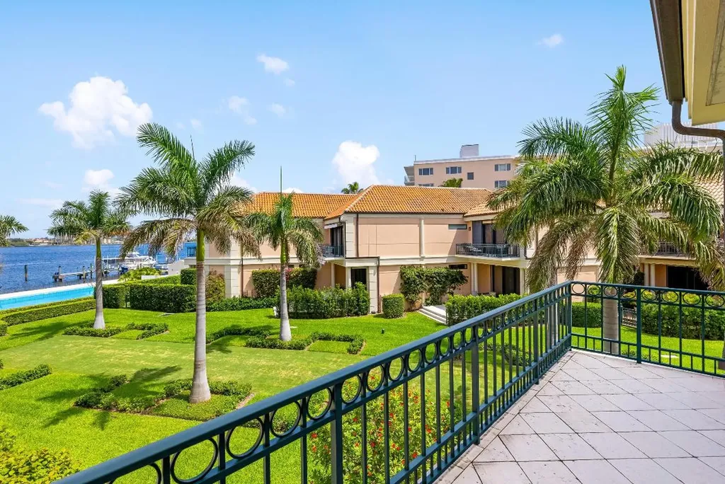 307 Everglade Avenue Palm Beach FL 33480