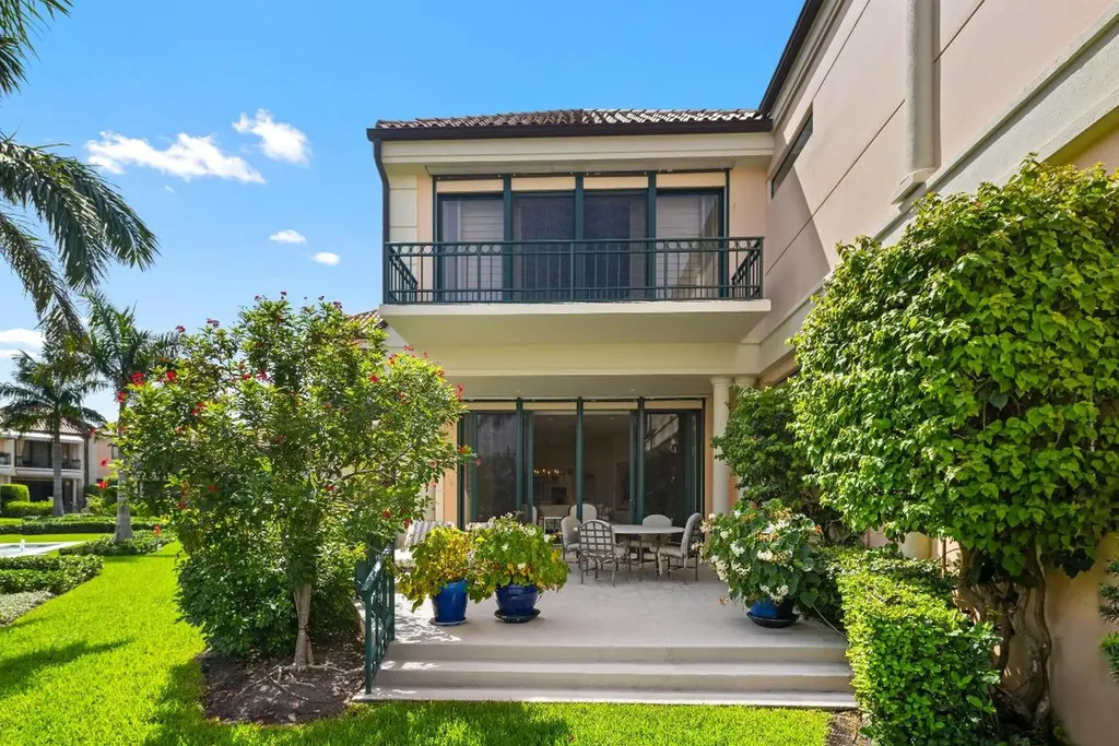 307 Everglade Avenue Palm Beach FL 33480