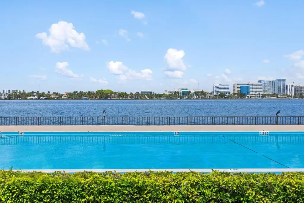 307 Everglade Avenue Palm Beach FL 33480