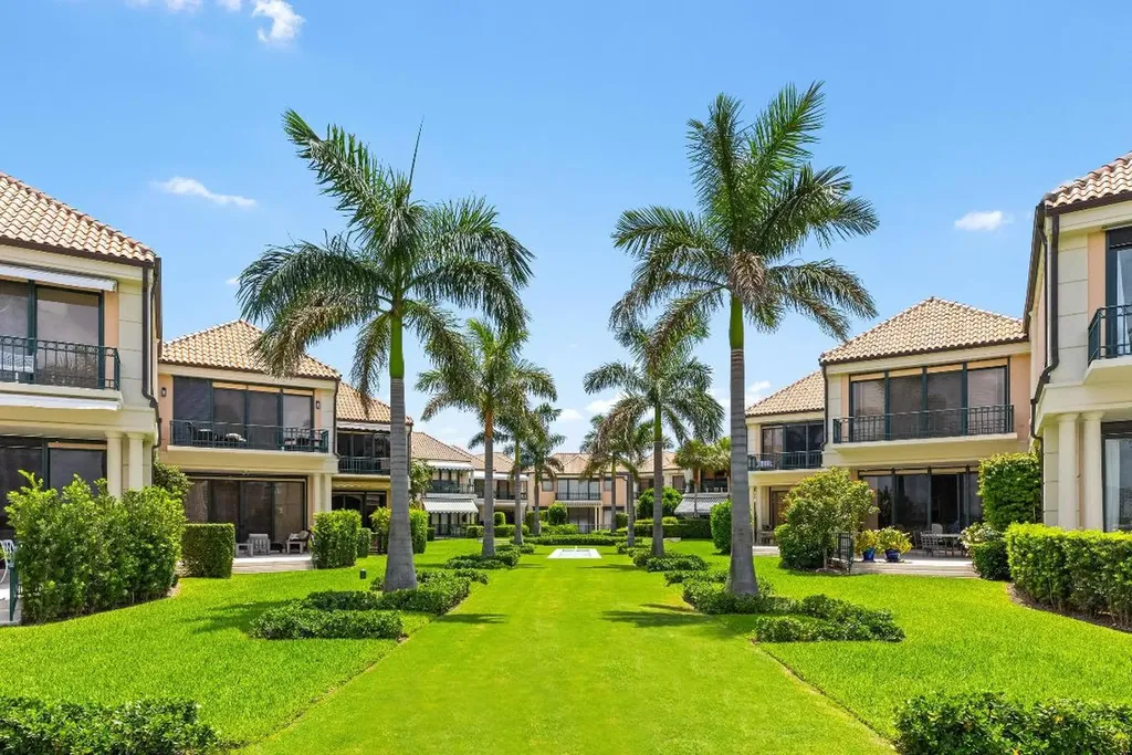 307 Everglade Avenue Palm Beach FL 33480