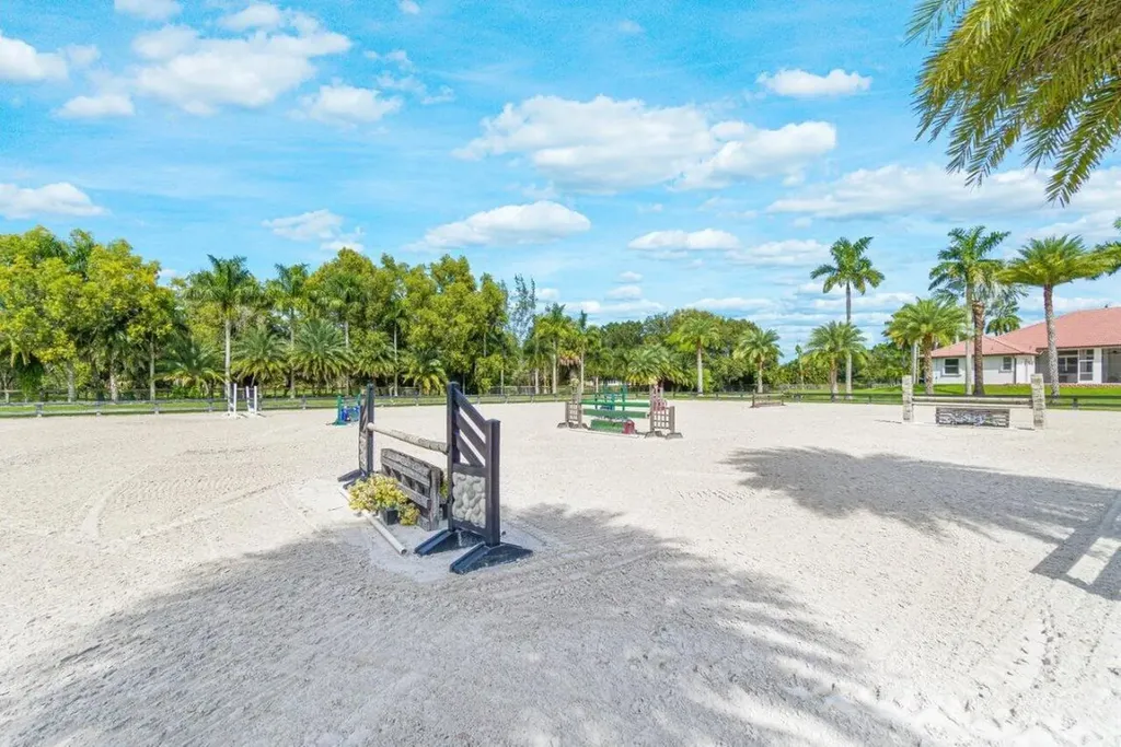 2587 Skipiks Way Wellington FL 33470