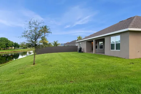 1898 SW Monterrey Lane Port St Lucie FL 34953