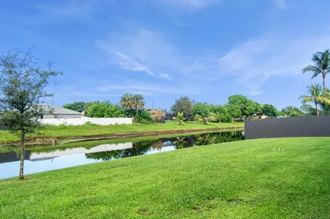 1898 SW Monterrey Lane Port St Lucie FL 34953