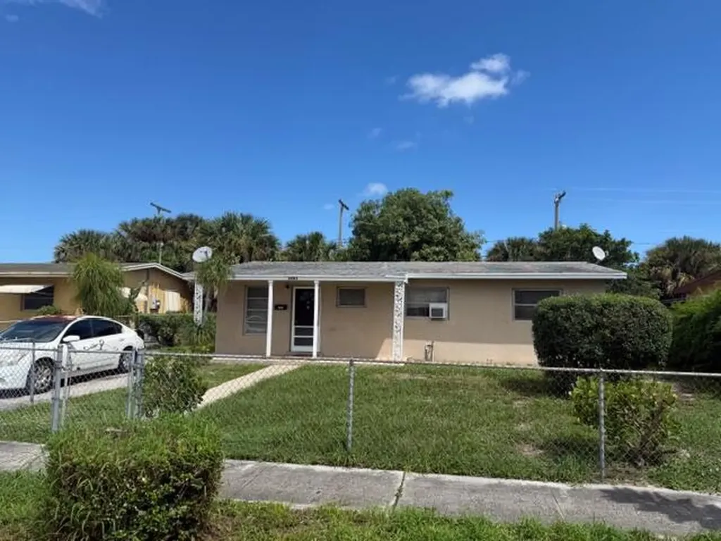 1441 8th Street West Palm Beach FL 33401
