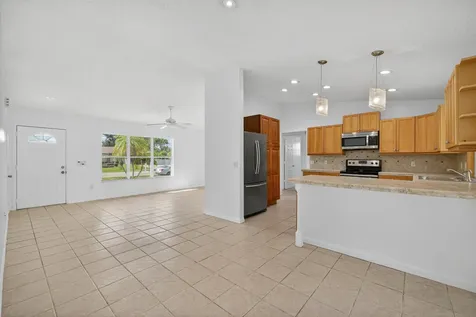 2273 SE Melaleuca Boulevard Port St Lucie FL 34952