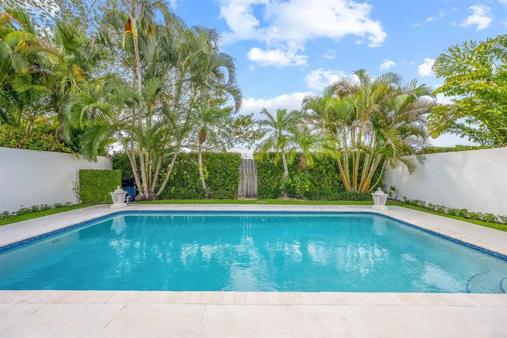 2443 Windsor Way Court Wellington FL 33414