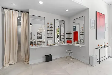 256 Worth Avenue Palm Beach FL 33480