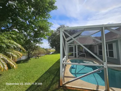 957 SW Jacqueline Avenue Port St Lucie FL 34953