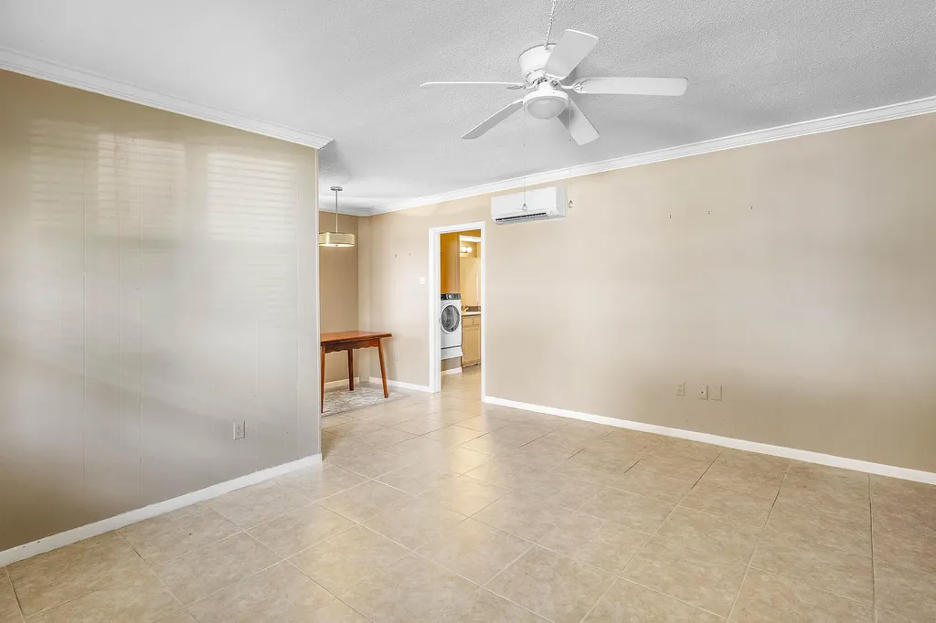 40 SE 13th Street Boca Raton FL 33432