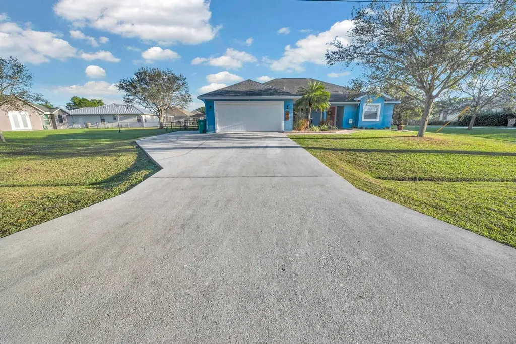 5464 NW Milner Drive Port St Lucie FL 34983
