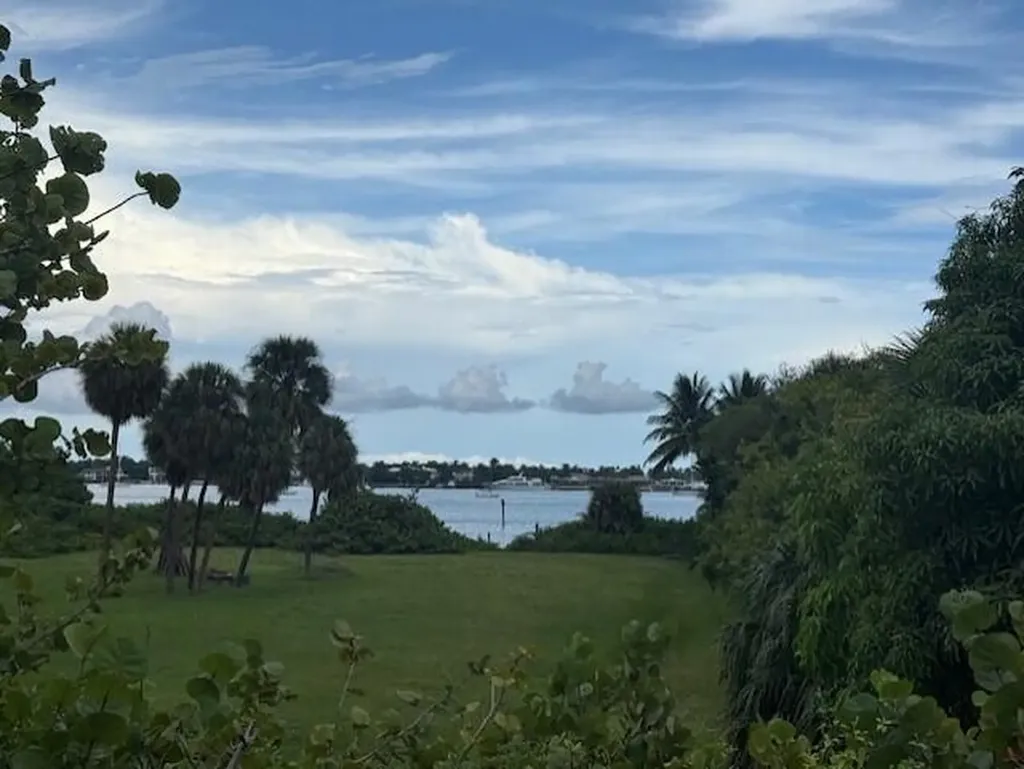 5820 N Flagler Drive West Palm Beach FL 33407