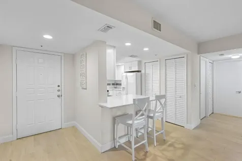 700 Uno Lago Drive Juno Beach FL 33408