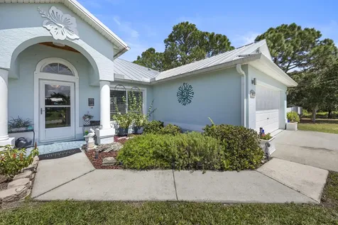 1073 SW Placetas Avenue Port St Lucie FL 34953