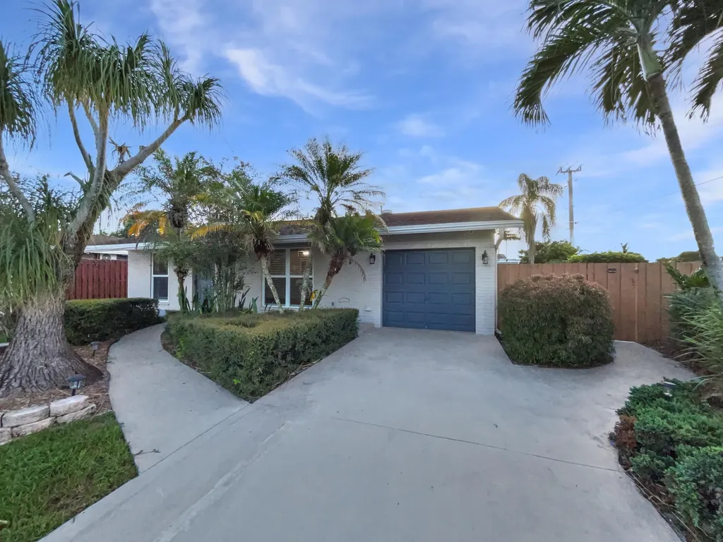 22226 SW 65th Terrace Boca Raton FL 33428