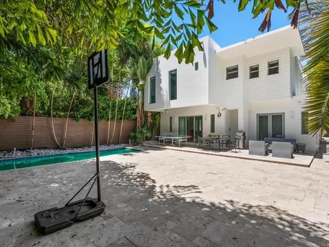 3917 SW 42nd Avenue Miami FL 33146