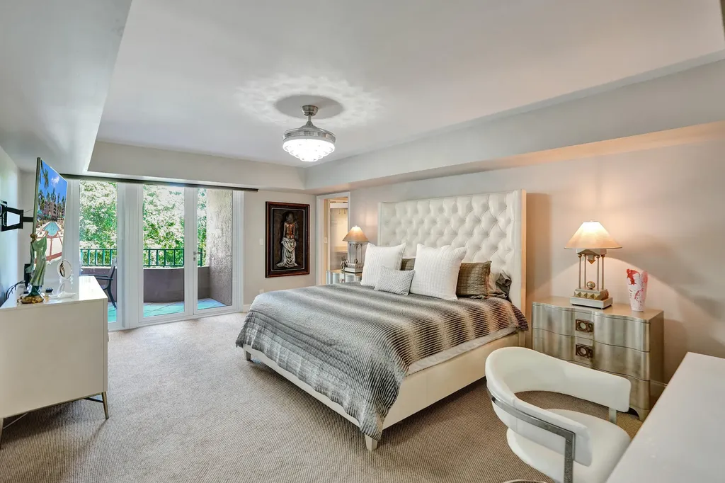 100 SE 5th Avenue Boca Raton FL 33432