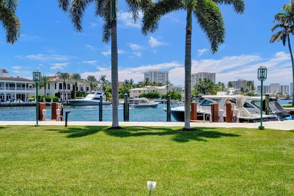 100 SE 5th Avenue Boca Raton FL 33432