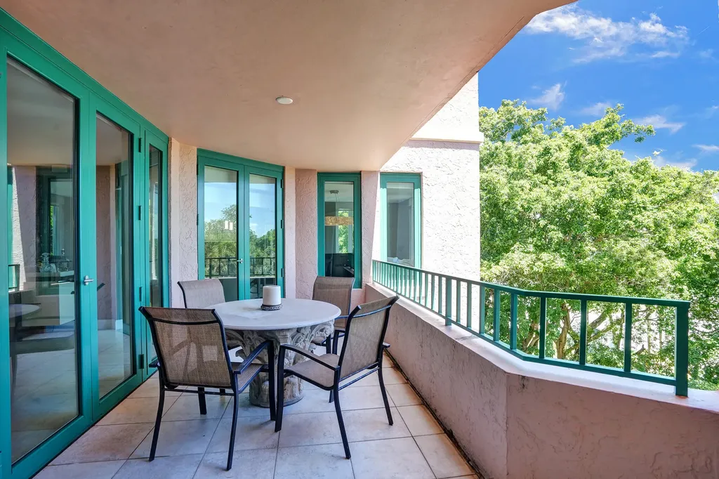 100 SE 5th Avenue Boca Raton FL 33432