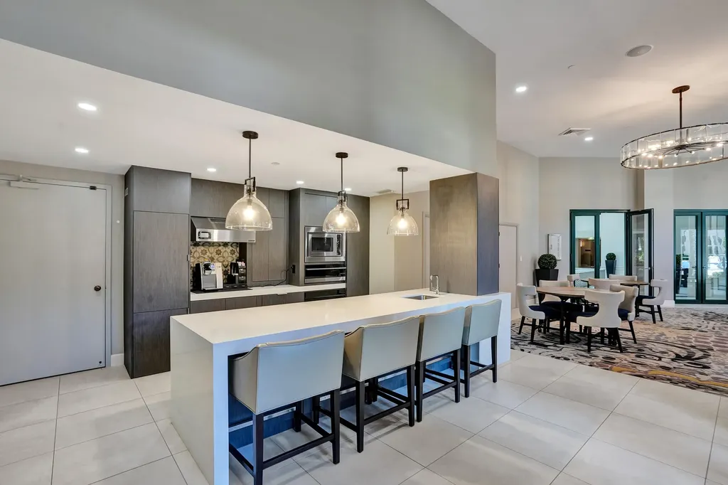 100 SE 5th Avenue Boca Raton FL 33432