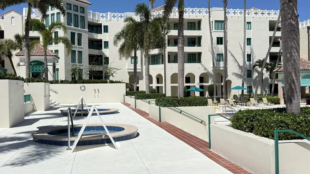 100 SE 5th Avenue Boca Raton FL 33432