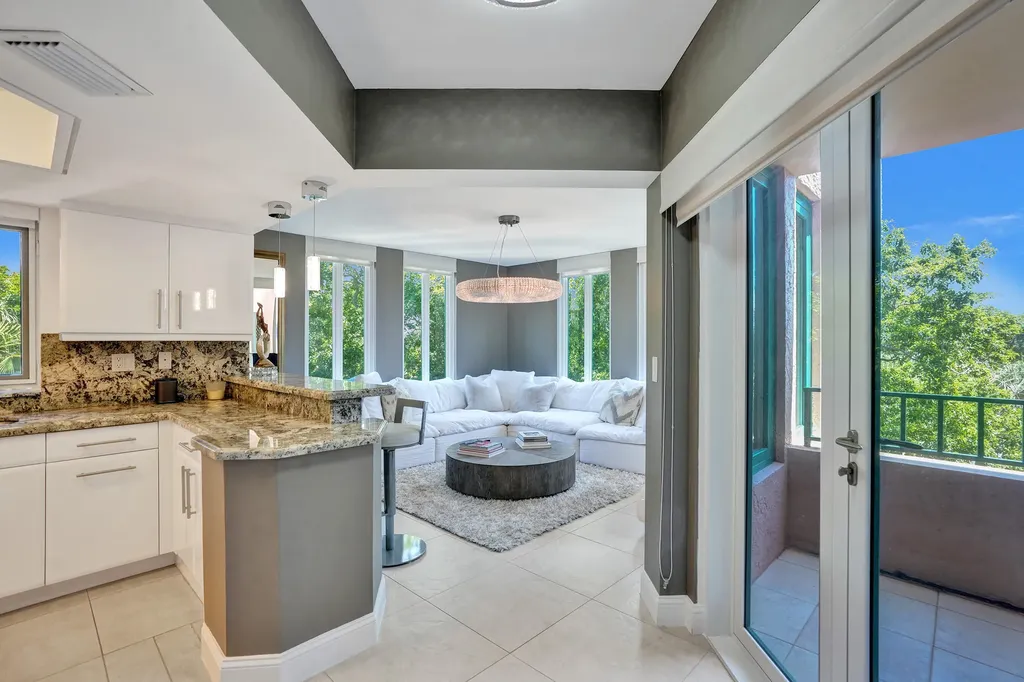 100 SE 5th Avenue Boca Raton FL 33432