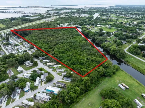 2100 N Us Highway 1 Fort Pierce FL 34945
