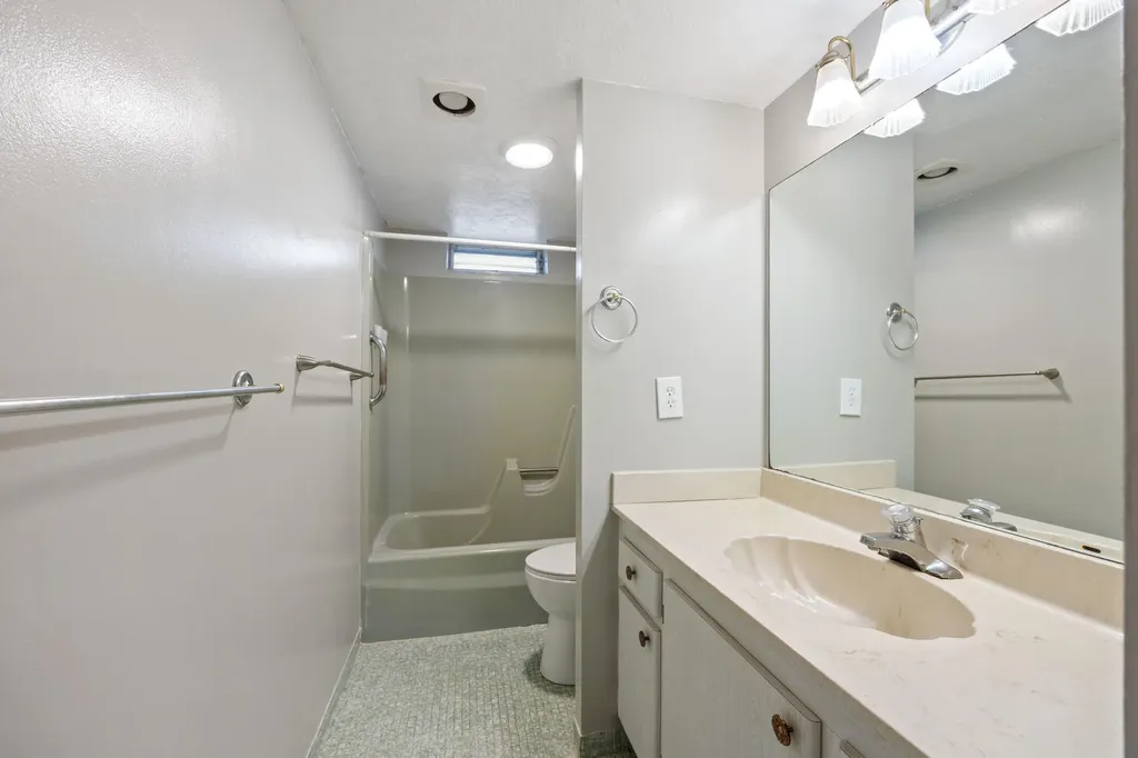 230 NE 26th Avenue Boynton Beach FL 33435