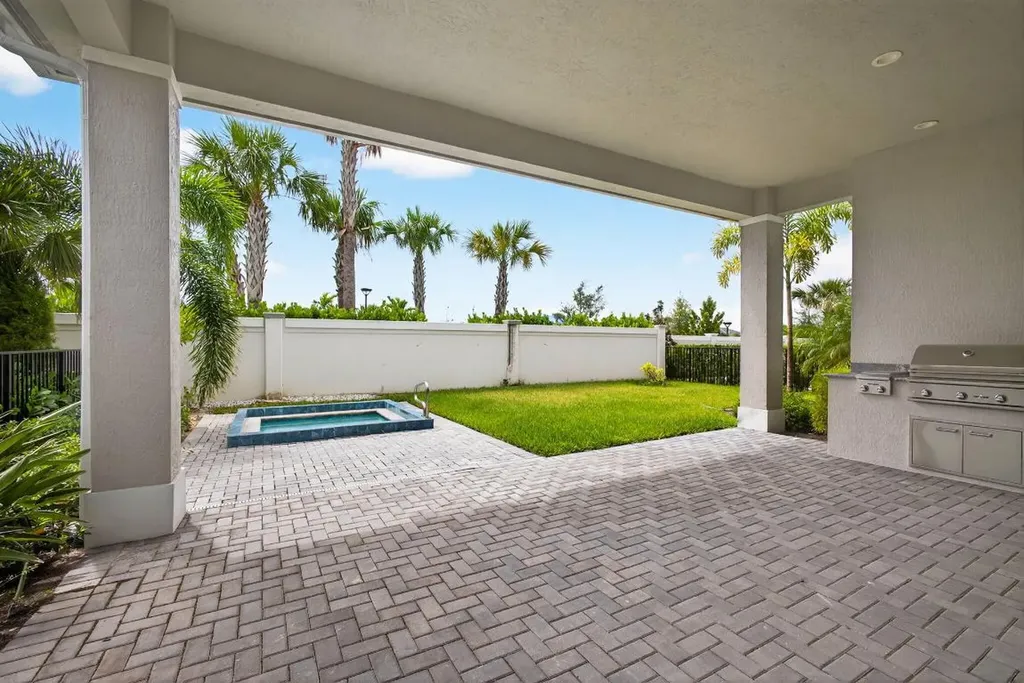 9901 Regency Way Palm Beach Gardens FL 33412