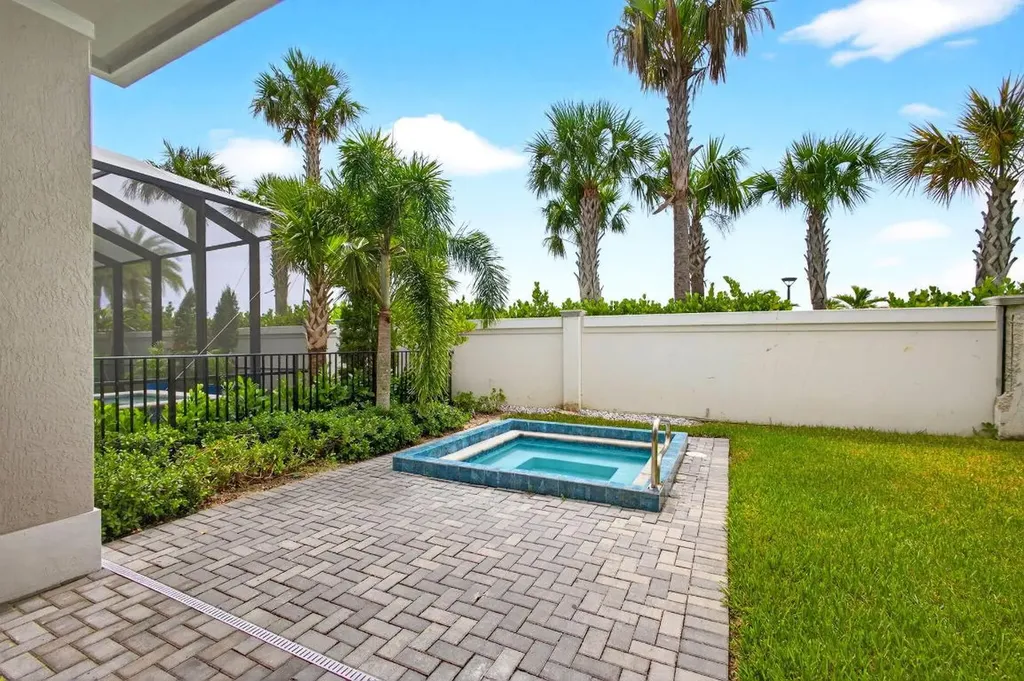 9901 Regency Way Palm Beach Gardens FL 33412